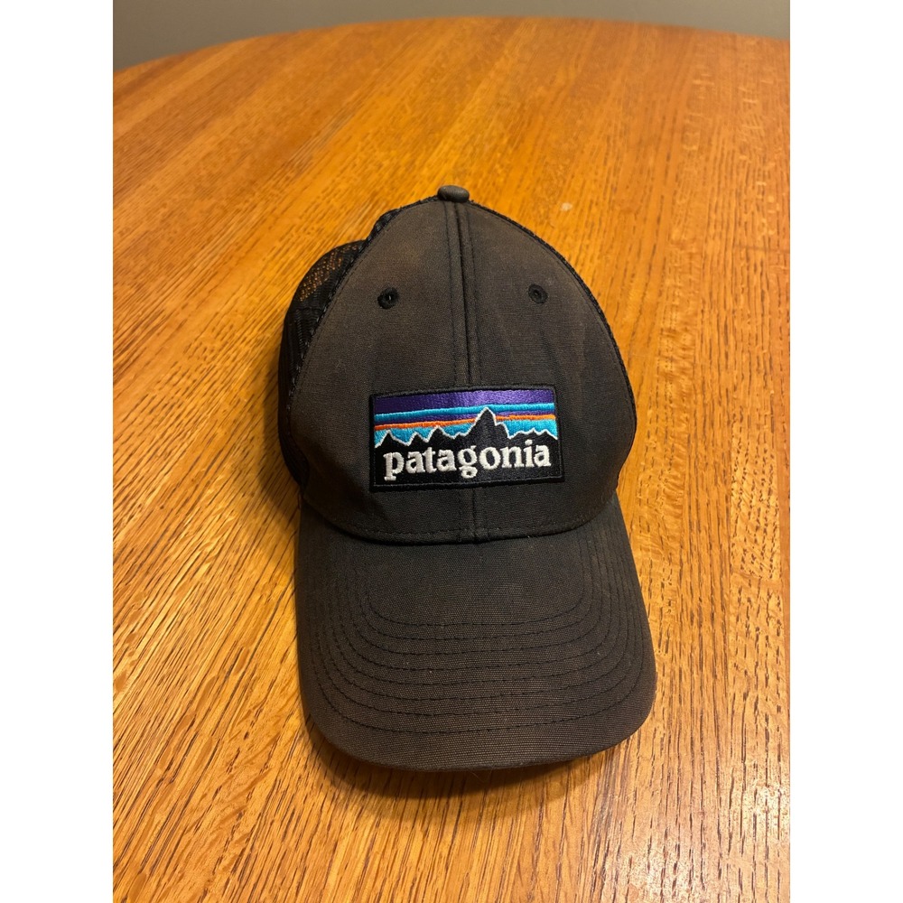 Patagonia P-6 Logo Trucker Hat Mesh Snapback Cap Grey Black Fitz Roy Patch